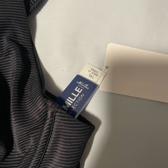 NEW Ribbed Underwire Bikini Top - Picture 6 of 6